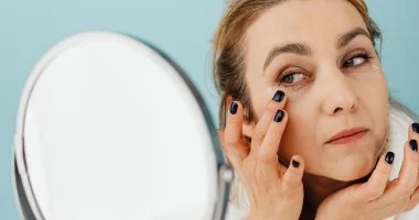 المرطب الأول ولا السيرم؟ اعرفى الترتيب الصحيح لمستحضرات العناية بالبشرة