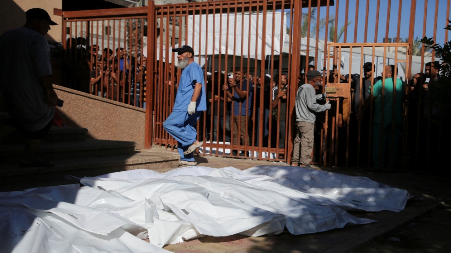 16 شهيدا غالبيتهم من الأطفال والنساء في مجزرة للاحتلال في دير البلح