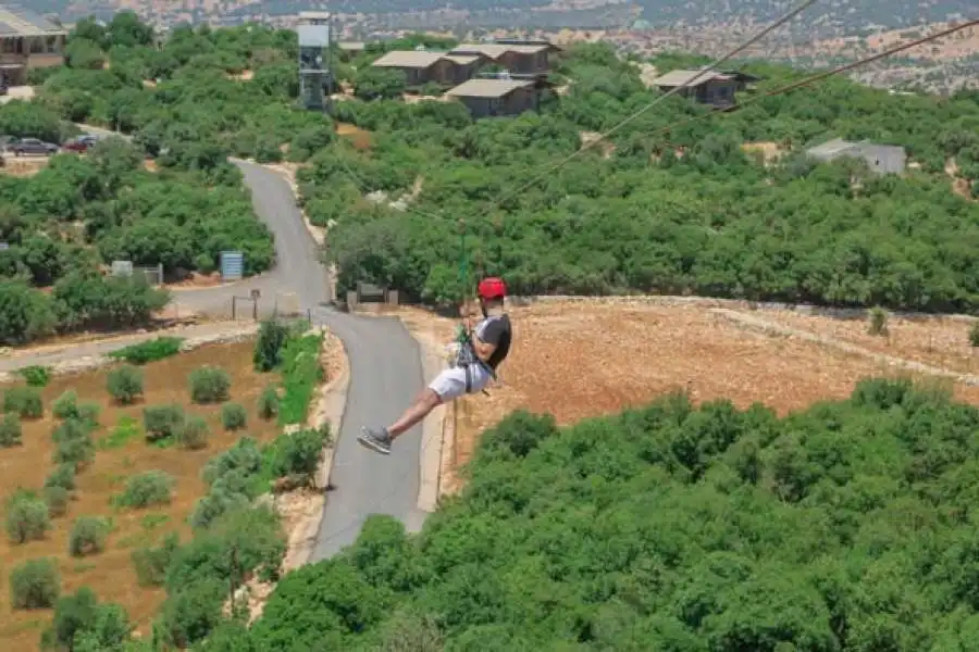 تمديد إغلاق قرية ألعاب المغامرة بمحمية غابات عجلون