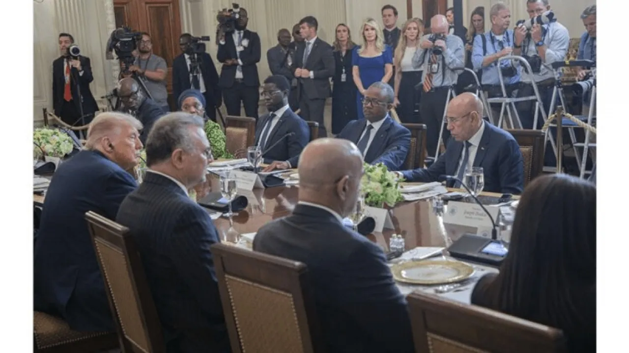 موقف محرج...ترمب يقاطع رئيس موريتانيا ويطلب منه الإسراع