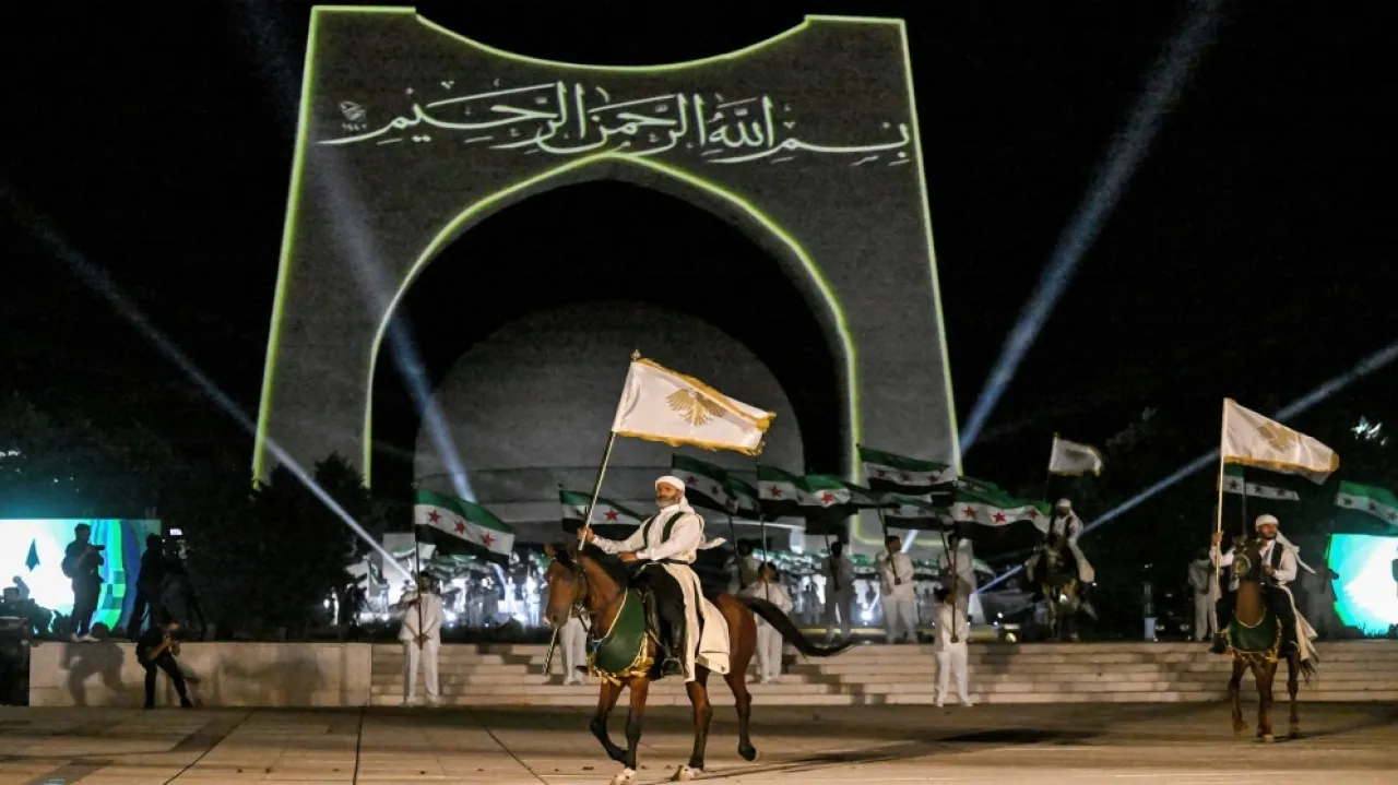 دمشق تجدّد رفضها للفدرالية وتدعو الأكراد للانضواء في الجيش