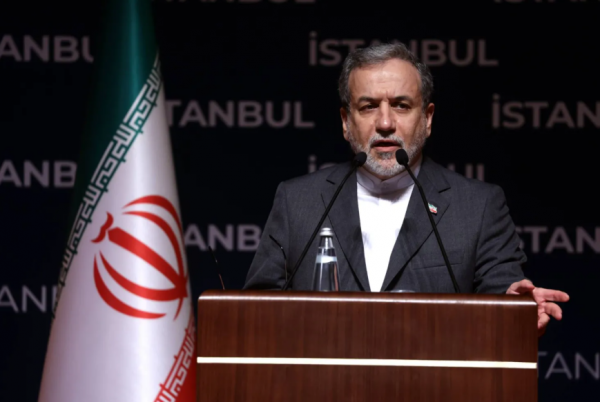 عراقجي: متسابق دراجات فرنسي ألماني معتقل في إيران