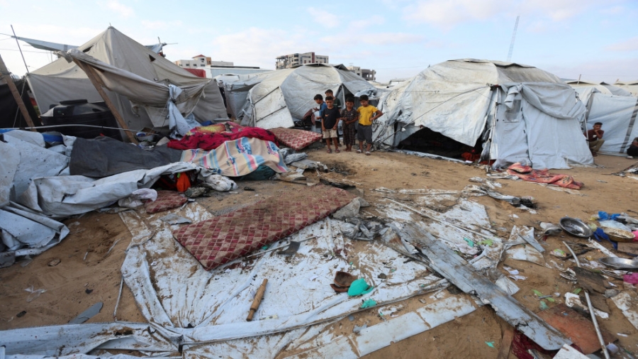 27 شهيدا و180 مصابا برصاص الاحتلال قرب مركز مساعدات في رفح