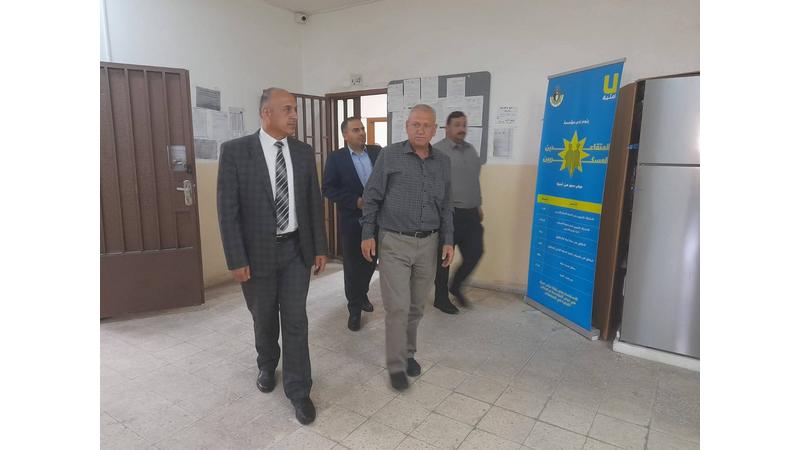 محافظ الطفيلة يطلع على برامج وخدمات المتقاعدين العسكريين