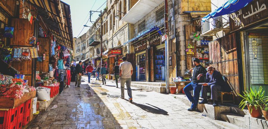 إزالة البسطات العشوائية والاعتداءات في شارع الحمام بالسلط