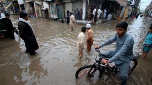 باكستان: ارتفاع عدد الوفيات نتيجة الأمطار الغزيرة إلى 104