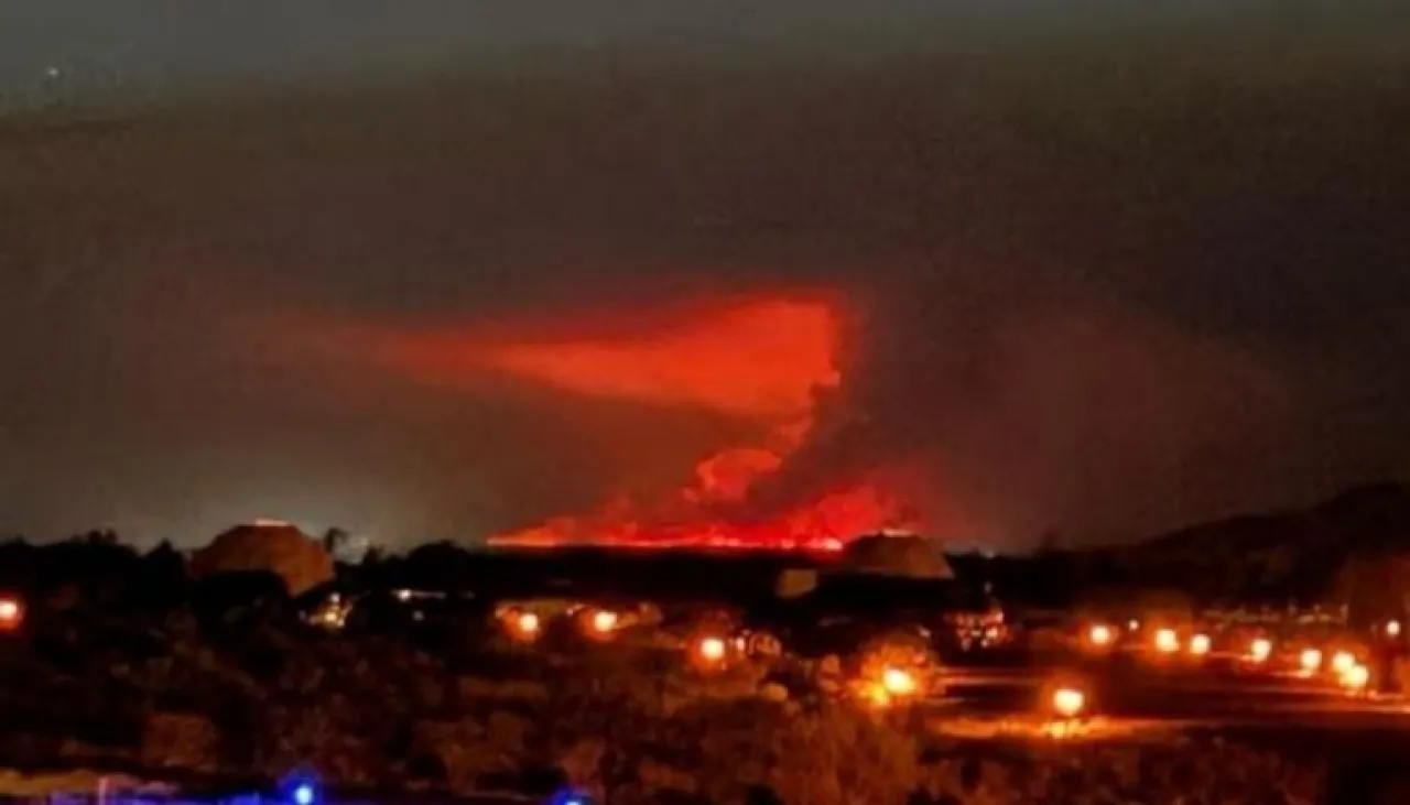 حرائق ضخمة تشتعل قرب (غراند كانيون) وتسرب كيميائي يهدد الأمريكيين