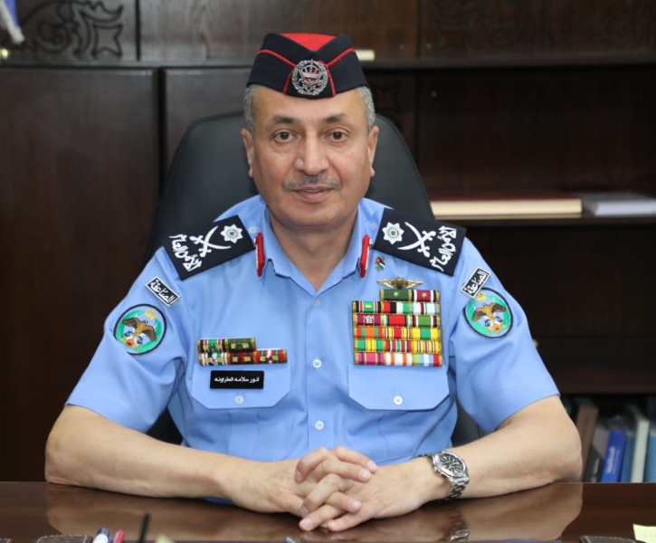 اللواء الطراونة بعد إحالته للتقاعد: أودِّع قلعة النبْل والشهامة