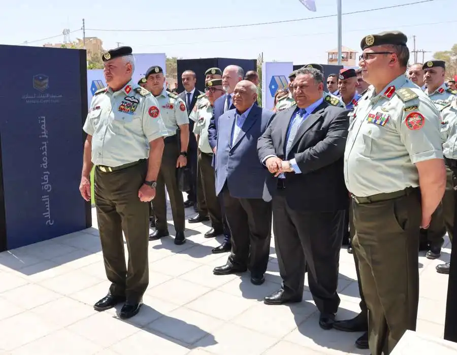 بالصور...الحنيطي يفتتح فرعاً جديداً لصندوق الإئتمان العسكري في محافظة المفرق