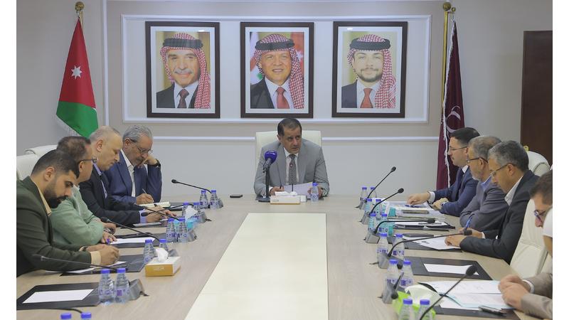 الإدارية النيابية تطالب بتعديل شروط التعيين وتعزيز الشفافية في الإعلانات الوظيفية