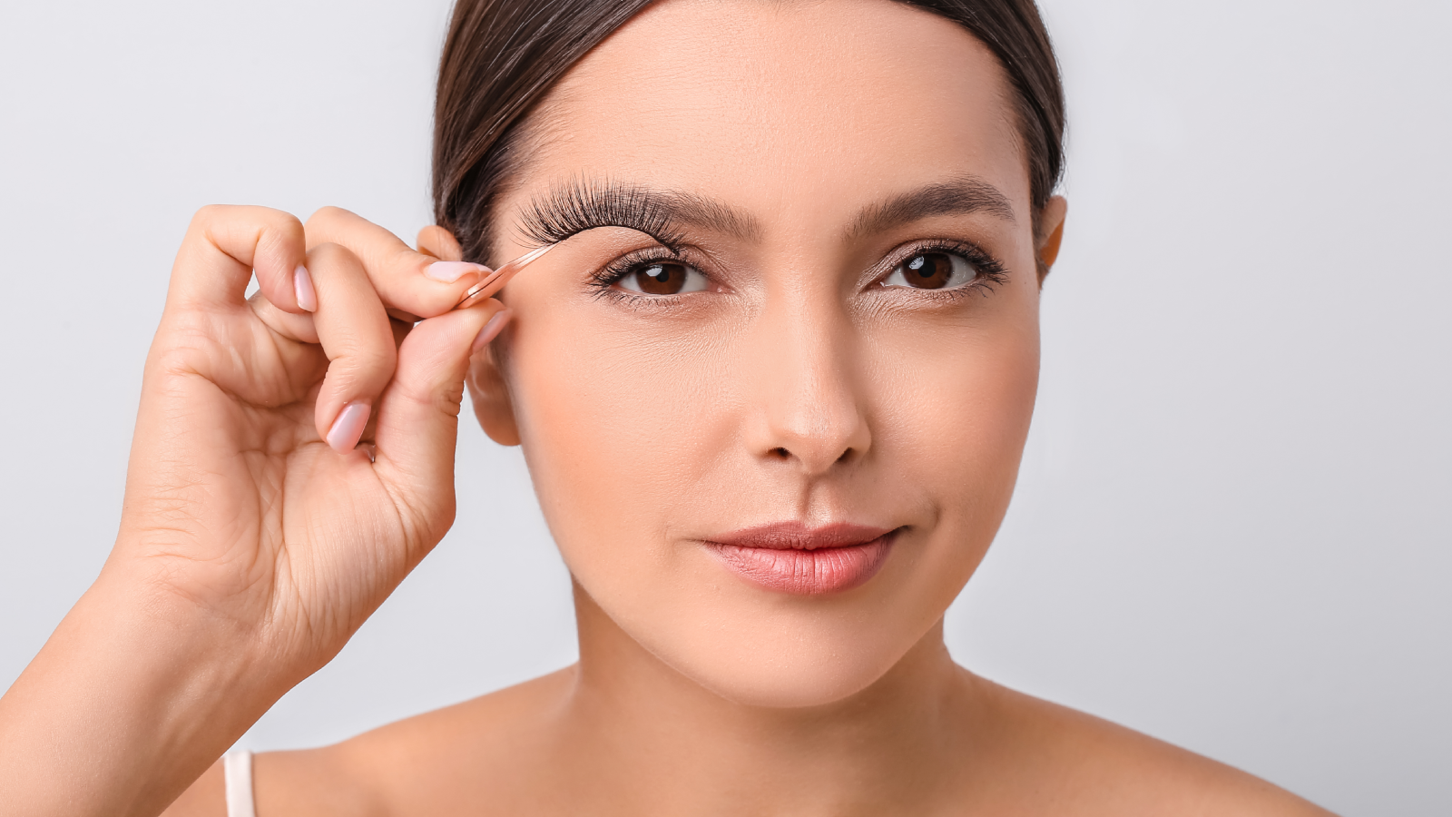 كم تدوم وصلات الرموش؟ 6 حيل للحفاظ عليها لأطول فترة ممكنة