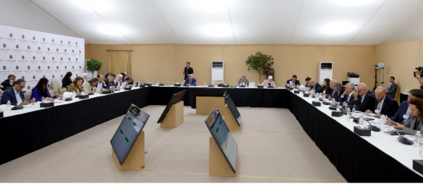 خبراء النقل: مراجعة تحديات القطاع ضمن رؤية التحديث الاقتصادي