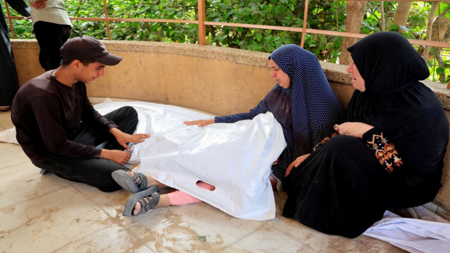 شهداء ومفقودون تحت الأنقاض في قصف إسرائيلي على غزة