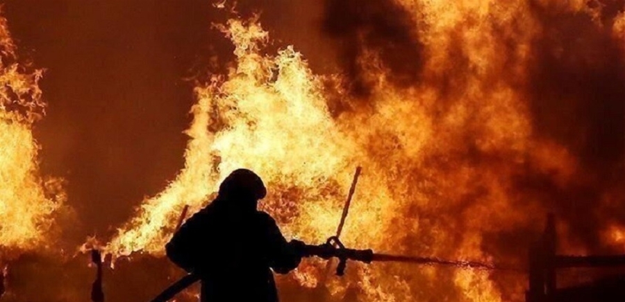 يعيش فيه نحو 70 شخصاً... سقوط قتلى في حريق دار مسنين