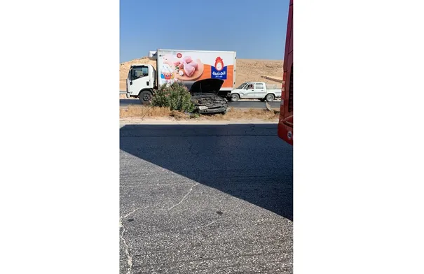 حادث تصادم بين مركبتين على مثلث عرنوس  صورة