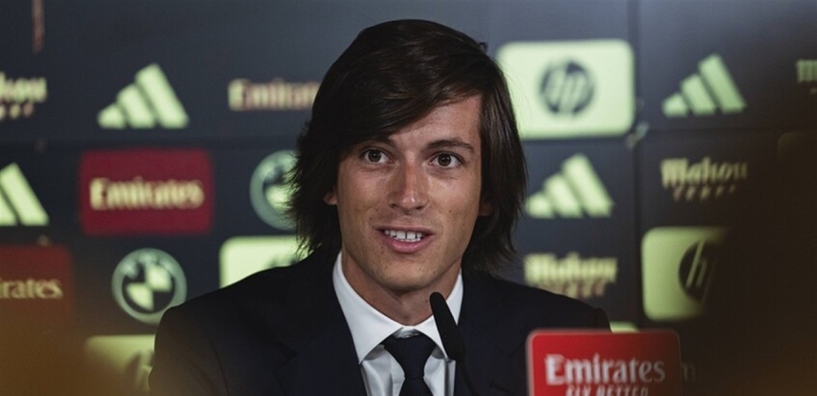 بعد تقديمه رسميا في ريال مدريد.. كاريراس يكشف عن قدوته