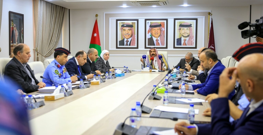 النقل النيابية تناقش التطورات المتعلقة بقطاع التكسي الأصفر وتطبيقات النقل الذكية الغير مرخصة