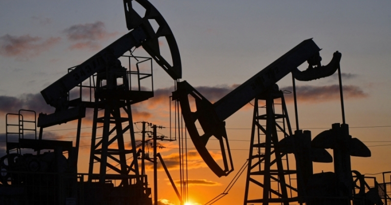 النفط يرتفع بفضل توقعات استمرار الطلب وانتعاش اقتصادي