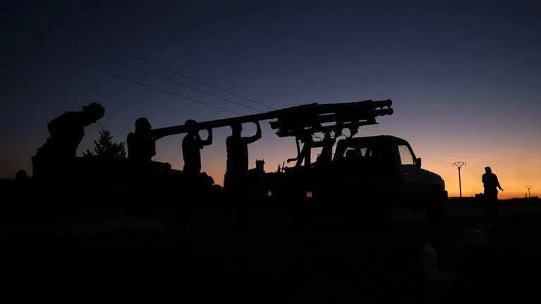 قتلى وجرحى بالغارات الإسرائيلية على مواقع الأمن السوري في السويداء