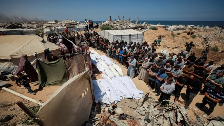 شهداء وجرحى في قصف الاحتلال عدة مناطق بقطاع غزة