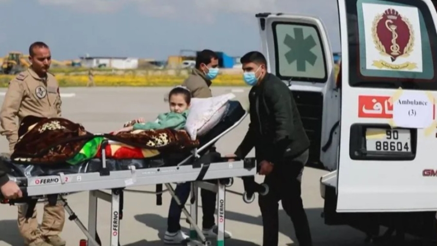 وصول الدفعة السابعة من الأطفال المرضى من غزة إلى الأردن للعلاج