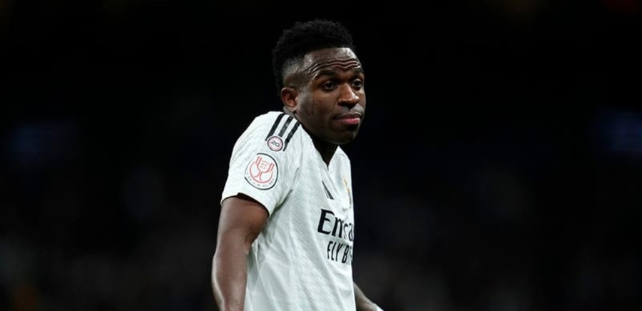 التوتر يشتعل.. فينيسيوس ينوي خيانة ريال مدريد