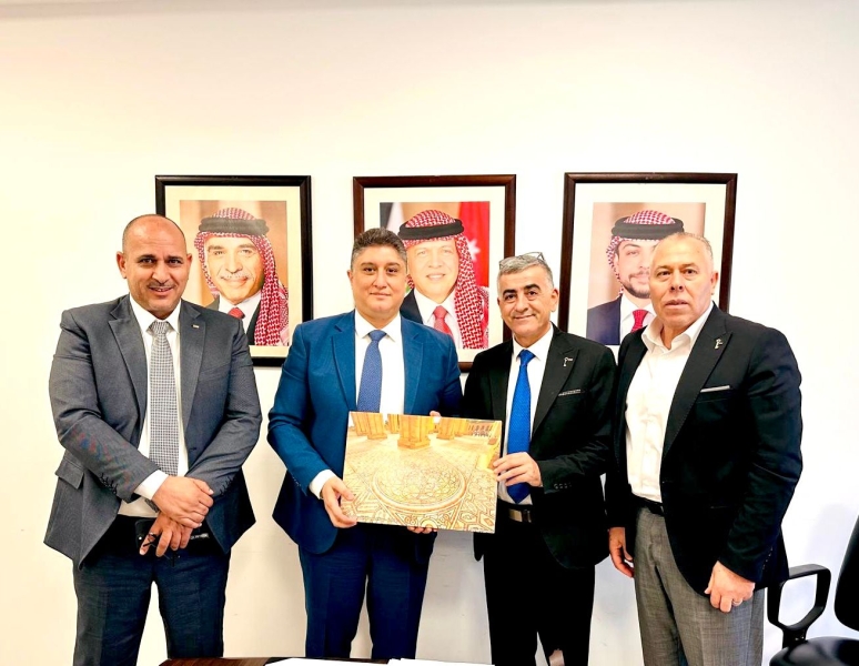 أمين عام النقل ونظيره الفلسطيني يبحثان تذليل العقبات وتعزيز التعاون بين البلدين