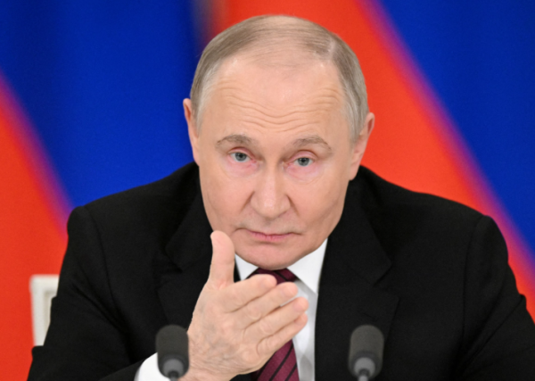 رويترز عن مصادر: بوتين سيواصل القتال ولا يكترث لتهديدات ترامب