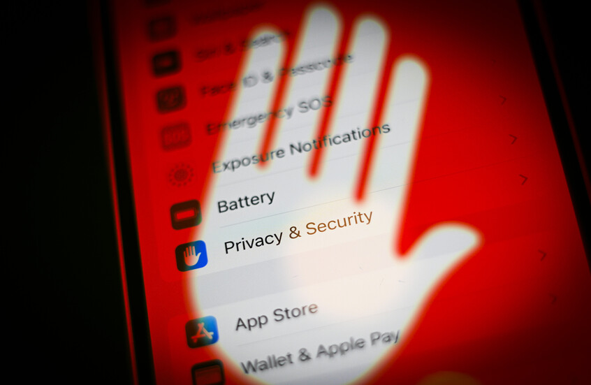 تحذيرات من رسائل احتيالية تظهر لمستخدمي يوتيوب عبر هواتف آيفون