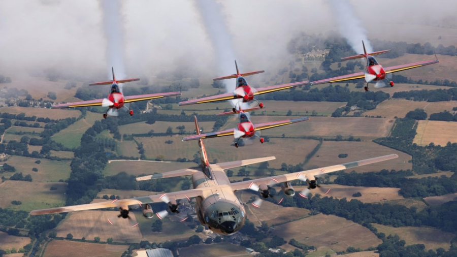 طائرة سلاح الجو الملكي المشاركة في معرض الايرتاتو تصل إلى المملكة المتحدة