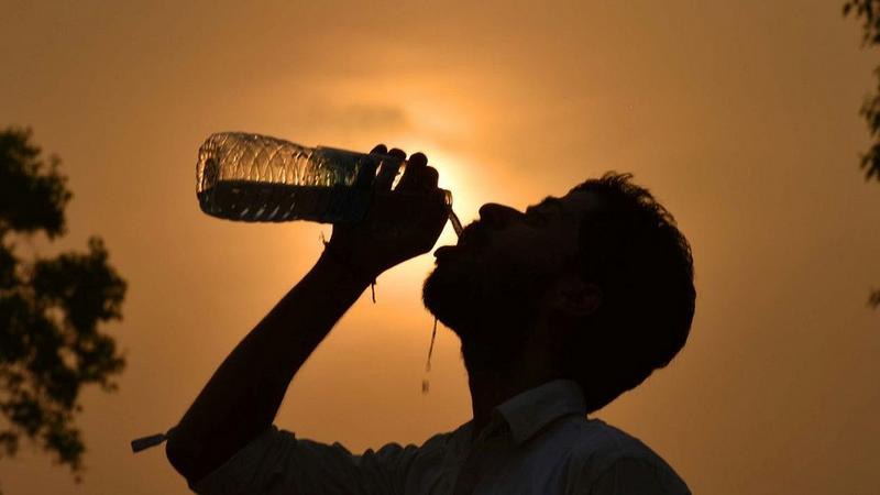 ارتفاع طفيف على الحرارة اليوم وتحذيرات من التعرض المباشر للشمس ظهرا