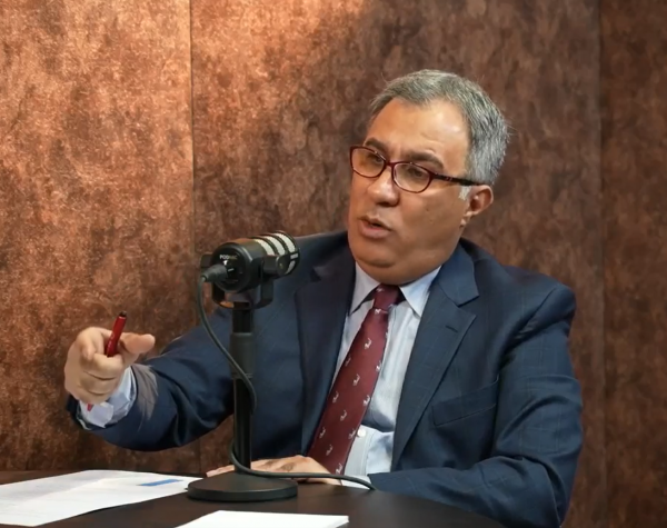 خبير تنمية دولية: حل المجالس البلدية كان متوقعًا