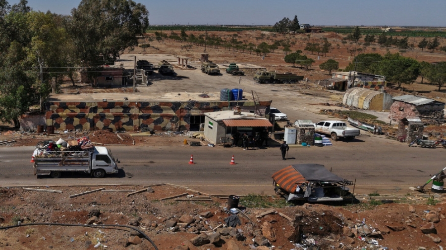 التلفزيون السوري: اشتباكات عنيفة تدور بين قوات العشائر وفصائل محلية غربي السويداء