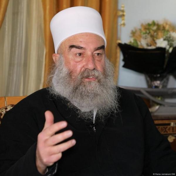 الهجري يطالب بفتح معبر حدودي بين السويداء والأردن