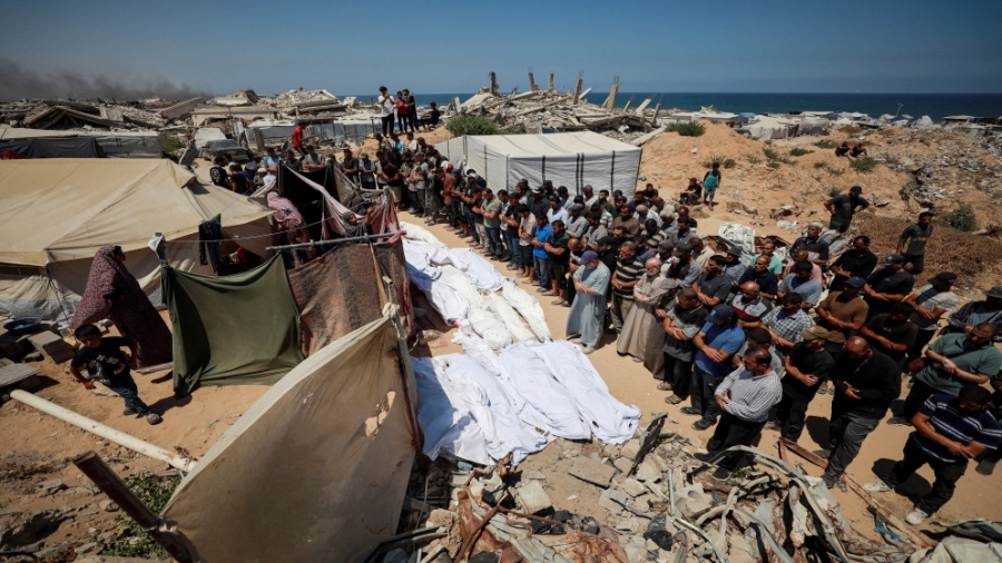 32 شهيدا من منتظري المساعدات منذ فجر السبت في غزة