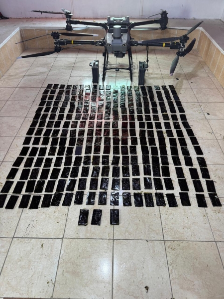 المنطقة الجنوبية تحبط محاولة تهريب كمية من المواد المخدرة بواسطة طائرة مسيرة