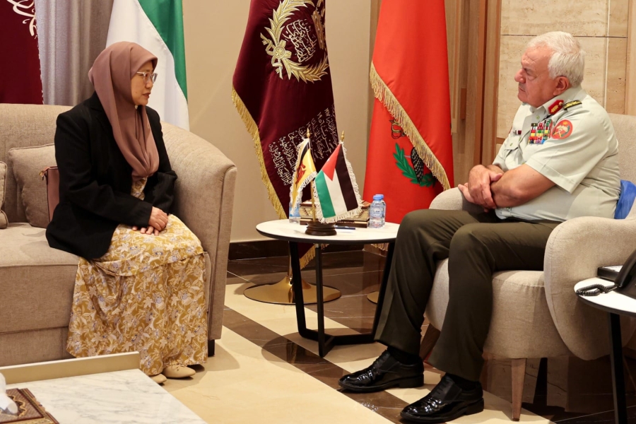 رئيس هيئة الأركان يستقبل سفيرة بروناي دار السلام