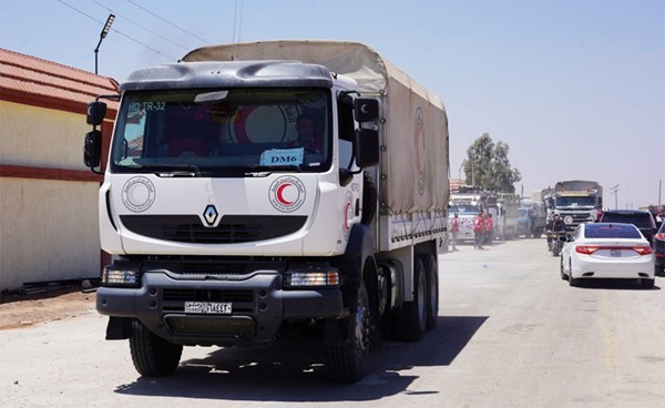 الشرع يتسلّم تقرير لجنة التحقيق بأحداث الساحل السوري.. ودخول أول قافلة مساعدات إلى السويداء مع عودة الهدوء الحذر