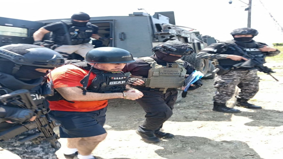 الإكوادور تسلّم الولايات المتحدة زعيم أخطر عصابة لتهريب المخدرات