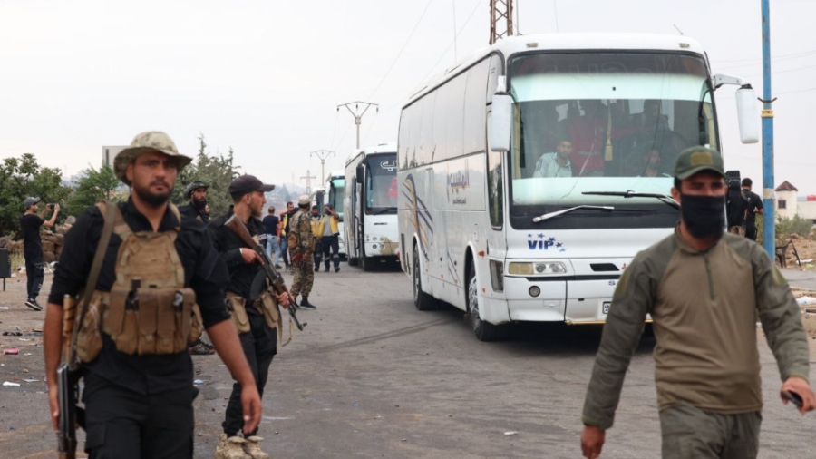 دمشق: خروج عائلات محتجزة من داخل السويداء