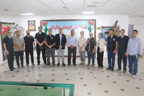 وفود رسمية في غزة تزور المستشفى الميداني الأردني82