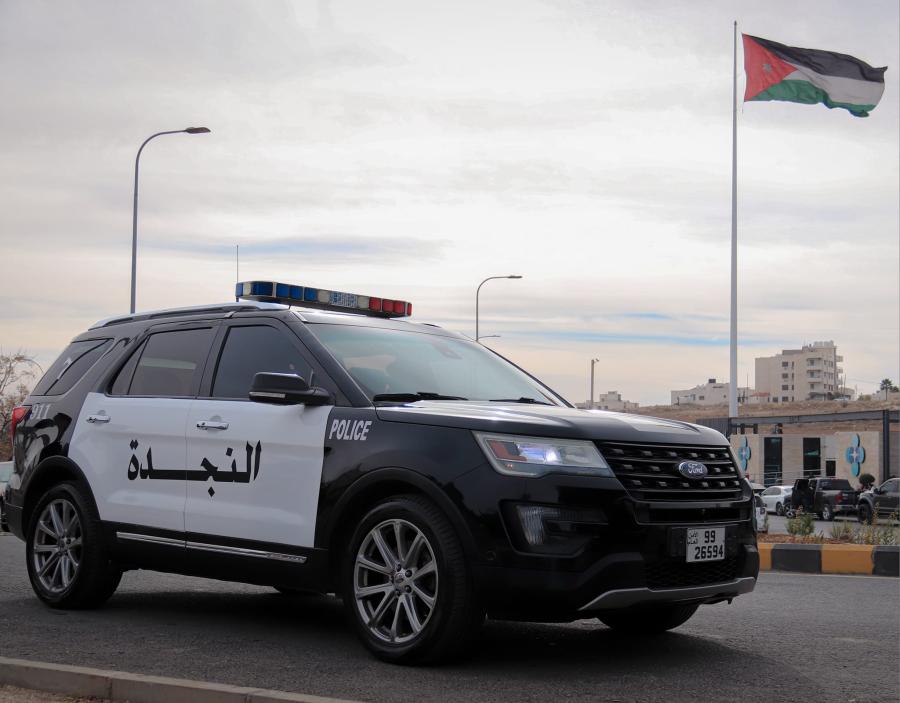 الاعتداء على صاحب أسبقيات في عمّان وسرقة أمواله وهاتفه