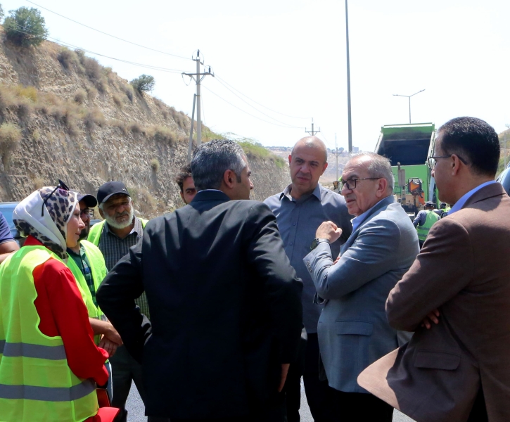 وزير الأشغال يتفقد مشاريع الطرق في اربد وعجلون