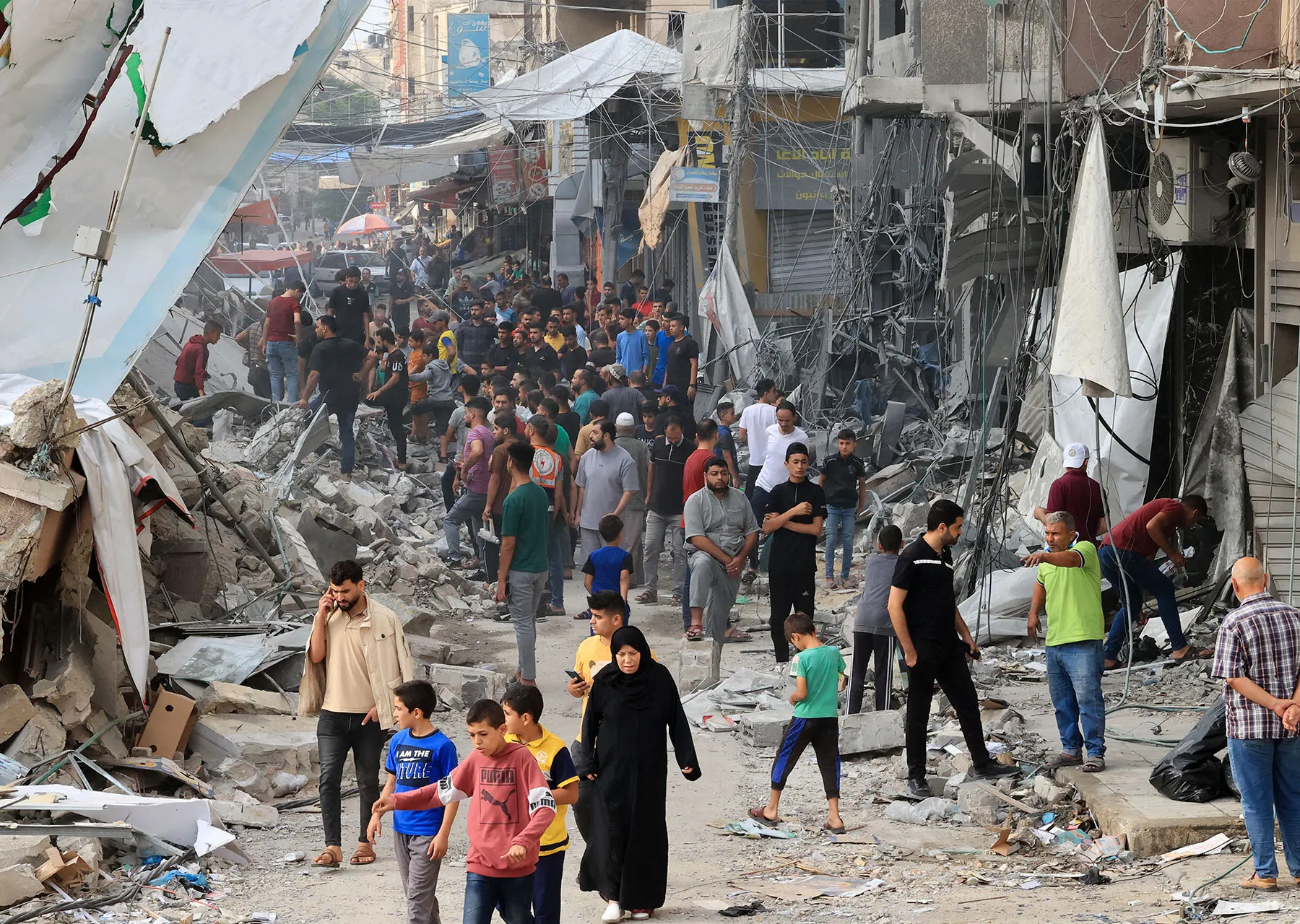 بعد التجويع.. الموت عطشاً يلوح في سماء غزة