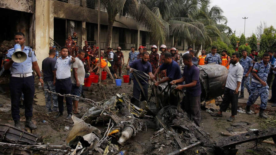 ارتفاع حصيلة ضحايا تحطم الطائرة البنغالية إلى 27 قتيلا