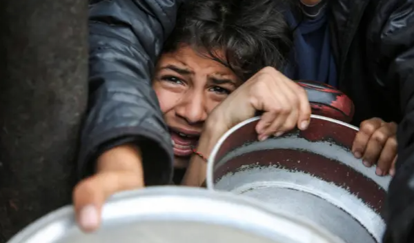 فرنسا تطالب بدخول الصحفيين إلى غزة