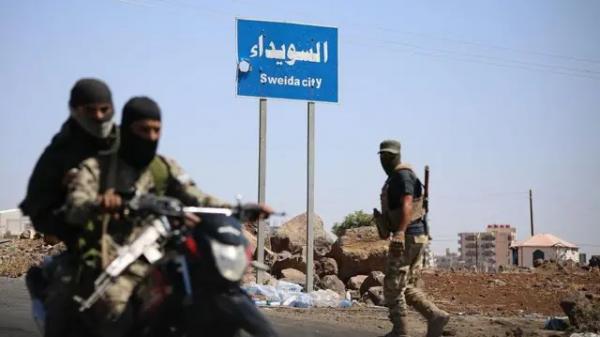 الداخلية السورية تفتح تحقيقًا لملاحقة متورطين في إعدامات ميدانية بالسويداء