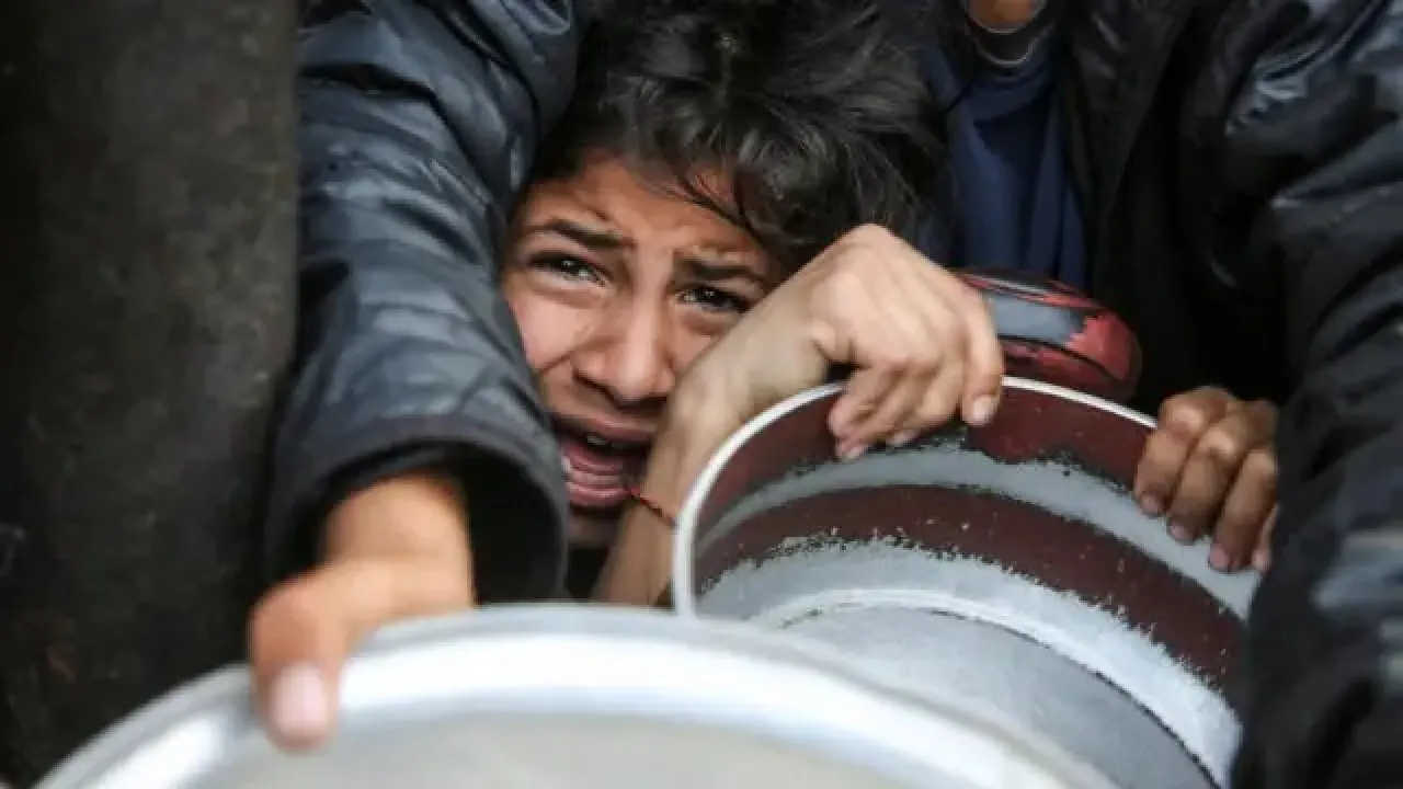 استشهاد 20 فلسطينيا بسبب الجوع في يومين