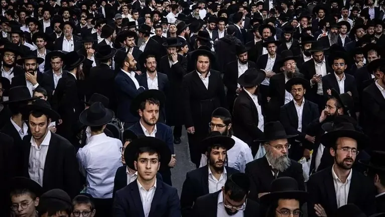 احتجاجات واسعة للحريديم بعد ملاحقة رافضي التجنيد