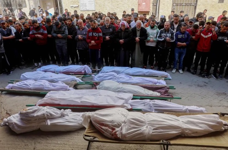 11 شهيدا بينهم جنين جراء القصف الإسرائيلي لمدينة غزة